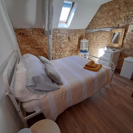 Casa vacanze La Remise A Caleches / The Carriage House *